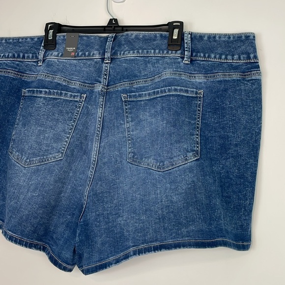 Torrid 3.5 Inch Jegging Super Soft High Rise Jean Shorts. Plus Size 28. NWT. - Picture 10 of 16